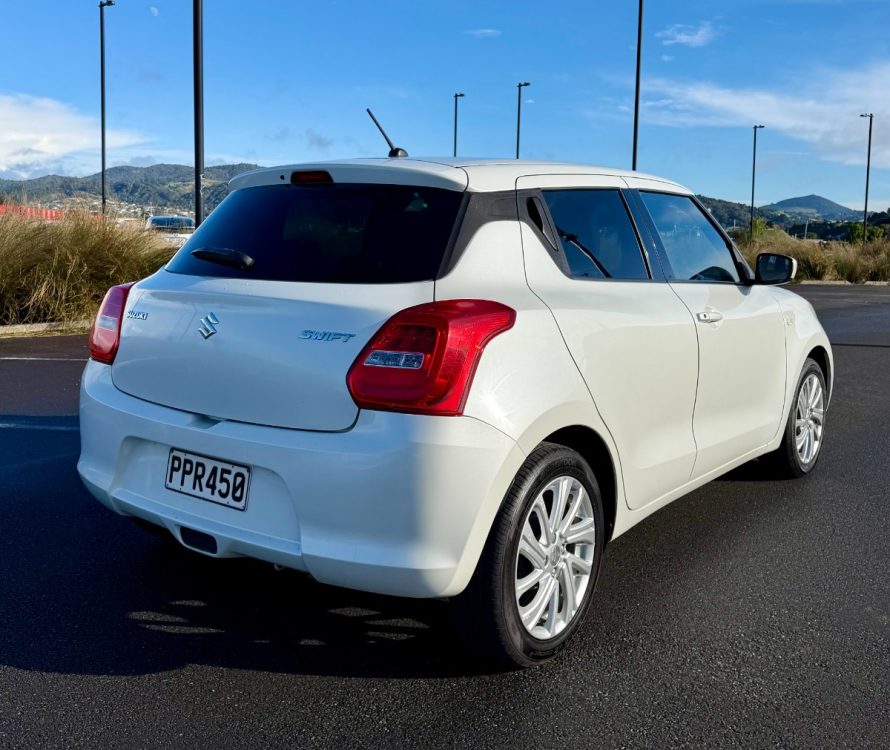 2022 Suzuki Swift GL 1.2P/CVT – photo 3