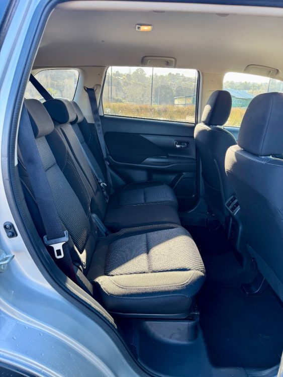 2020 Mitsubishi Outlander LS 2.4P/4WD/CVT – photo 5