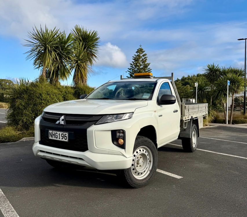 2021 Mitsubishi Triton SC C GLX 4WD 6AT 2.4 – photo 2