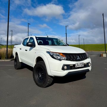 2018 Mitsubishi Triton DC GLX 4WD 5AT 2.4D